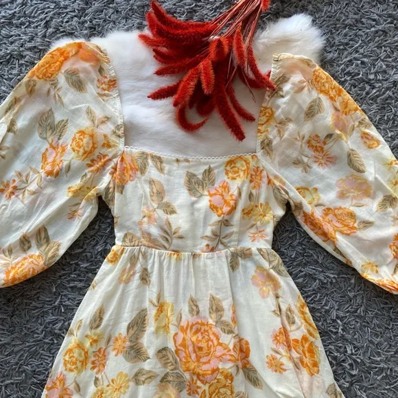 KIVARI BLAKE MINI DRESS FLORAL - Picture 4 of 11